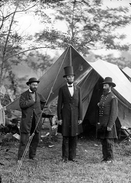 Abraham Lincoln con su sombrero característico