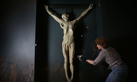 El cadáver crucificado de James Legg