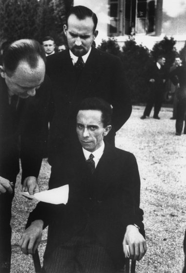La mirada de odio de Goebbels en la foto de Eisenstaedt