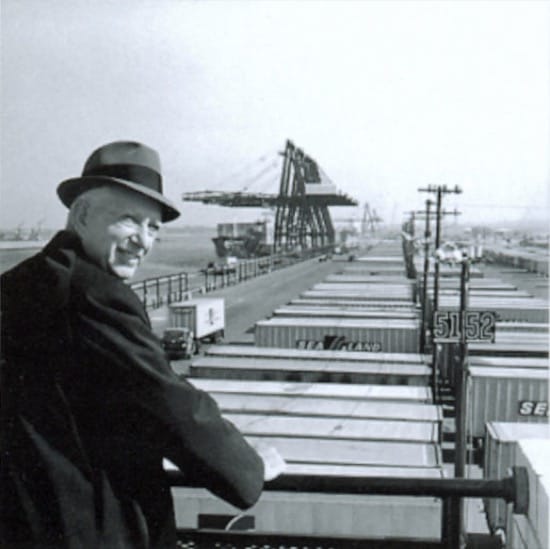 Malcolm McLean el creador del contenedor que revolucionó la economía mundial