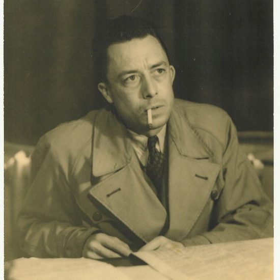 Albert Camus murió del modo más idiota, según su propio criterio