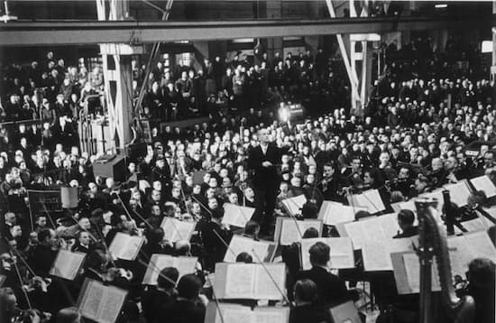 El concierto de 1945 donde los nazis repartieron cápsulas de cianuro como regalo